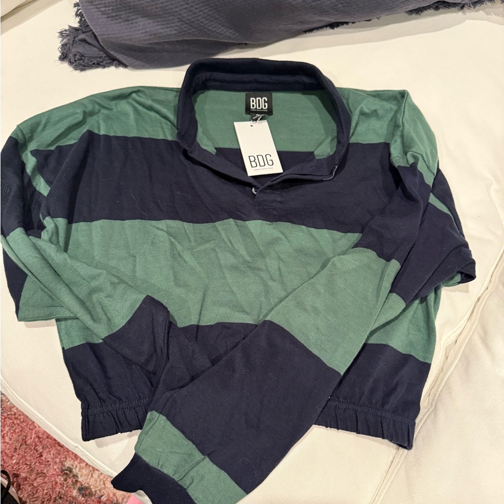 ran outfitted collared shirt with a scrunch bottom